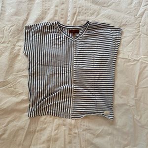 Girls large short sleeve v neck Striped